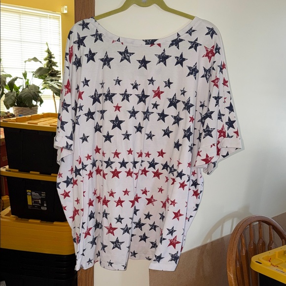 Star-Patterned Women's Top - Picture 3 of 3
